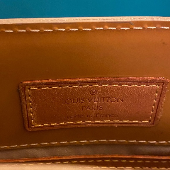 SALE!🎉LV🎉Louis Vuitton Vernis Yellow Gold Mini Tote Bag - Picture 4 of 7